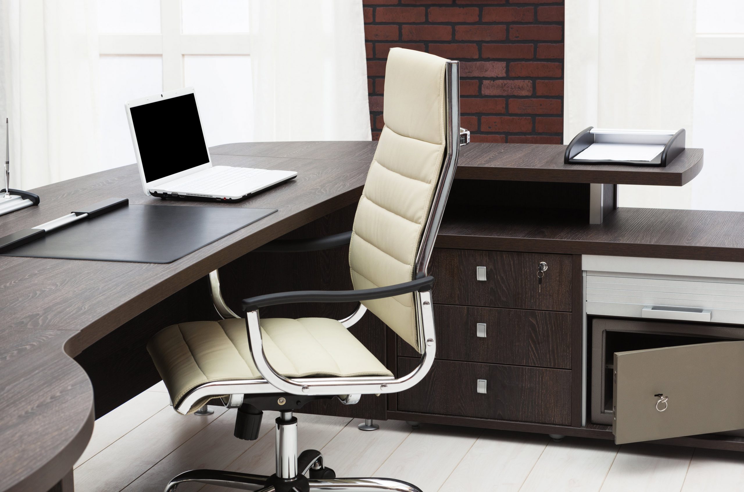 5 Common Office Chair Adjustments